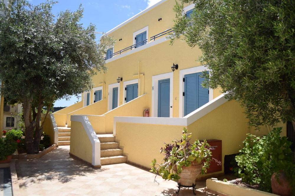 Esperides Maisonettes Agia Marina  Exterior foto